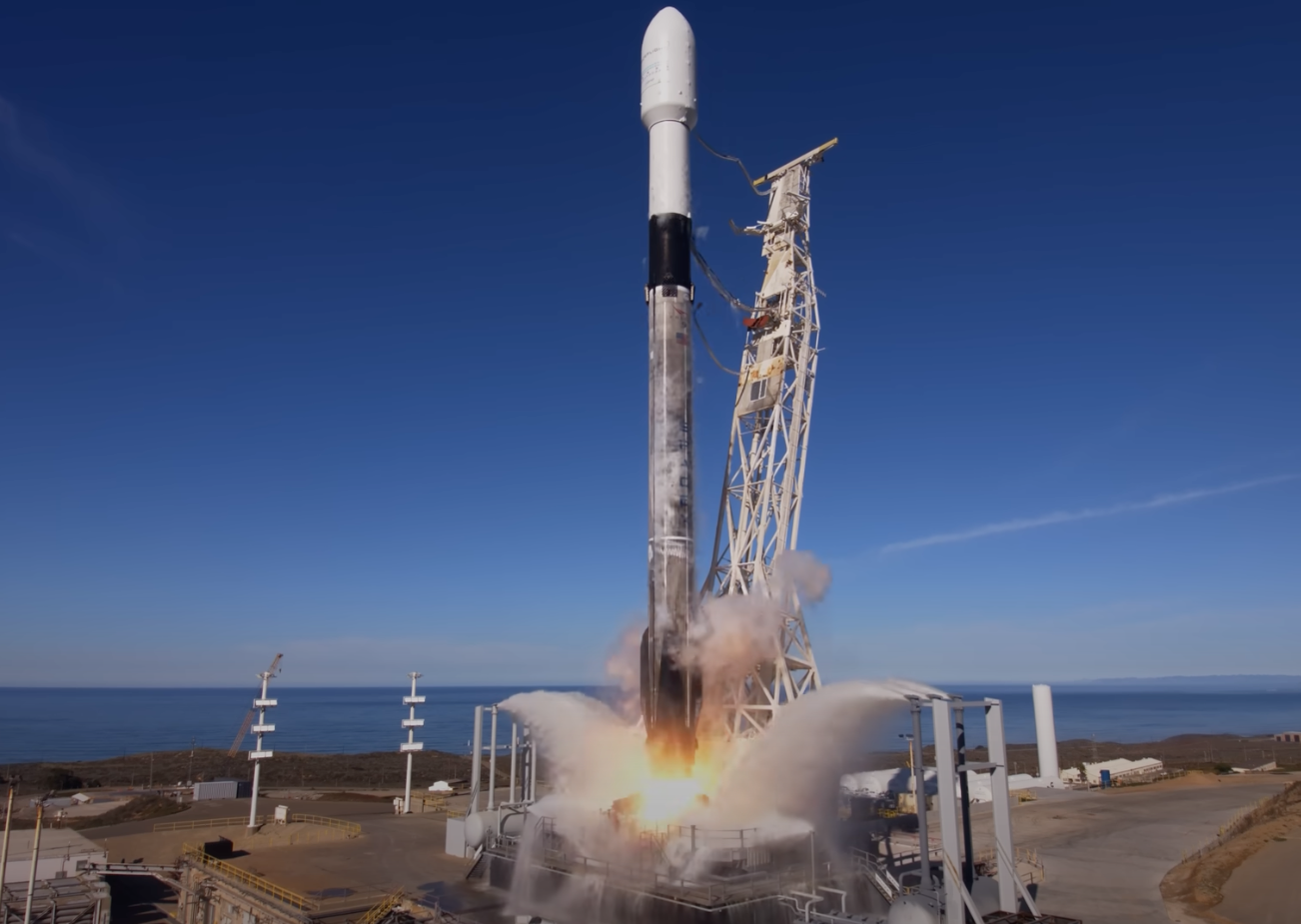 Raketenstart Falcon9 - Image courtesy SpaceX